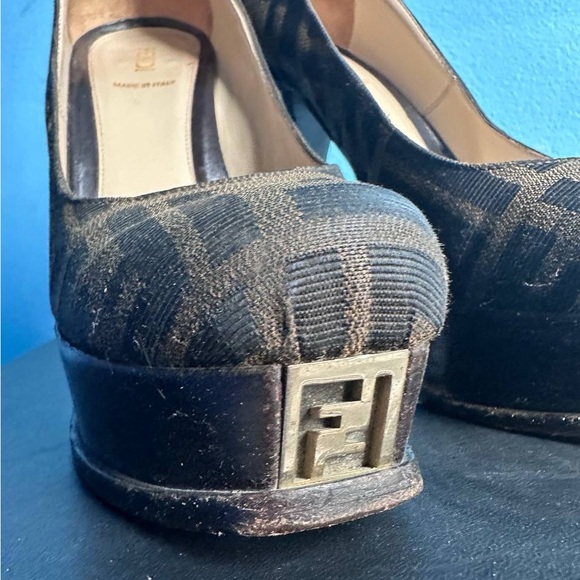 FENDI PUMP PLATFORM HEELS size 36 - Picture 2 of 8
